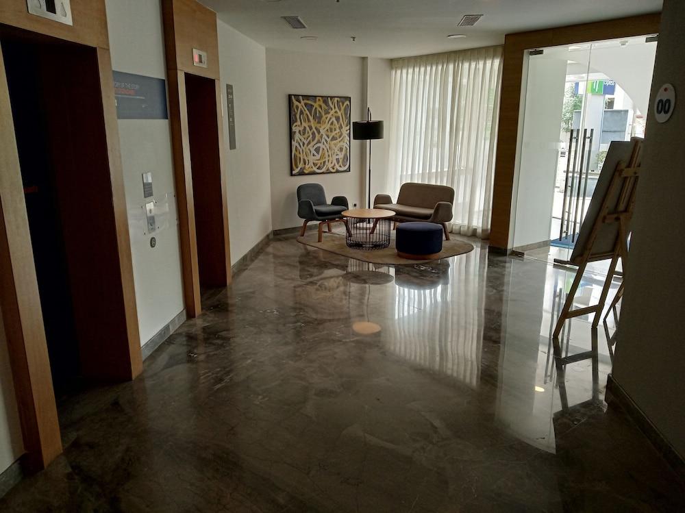 Holiday Inn Express Pune Pimpri By Ihg Exterior foto
