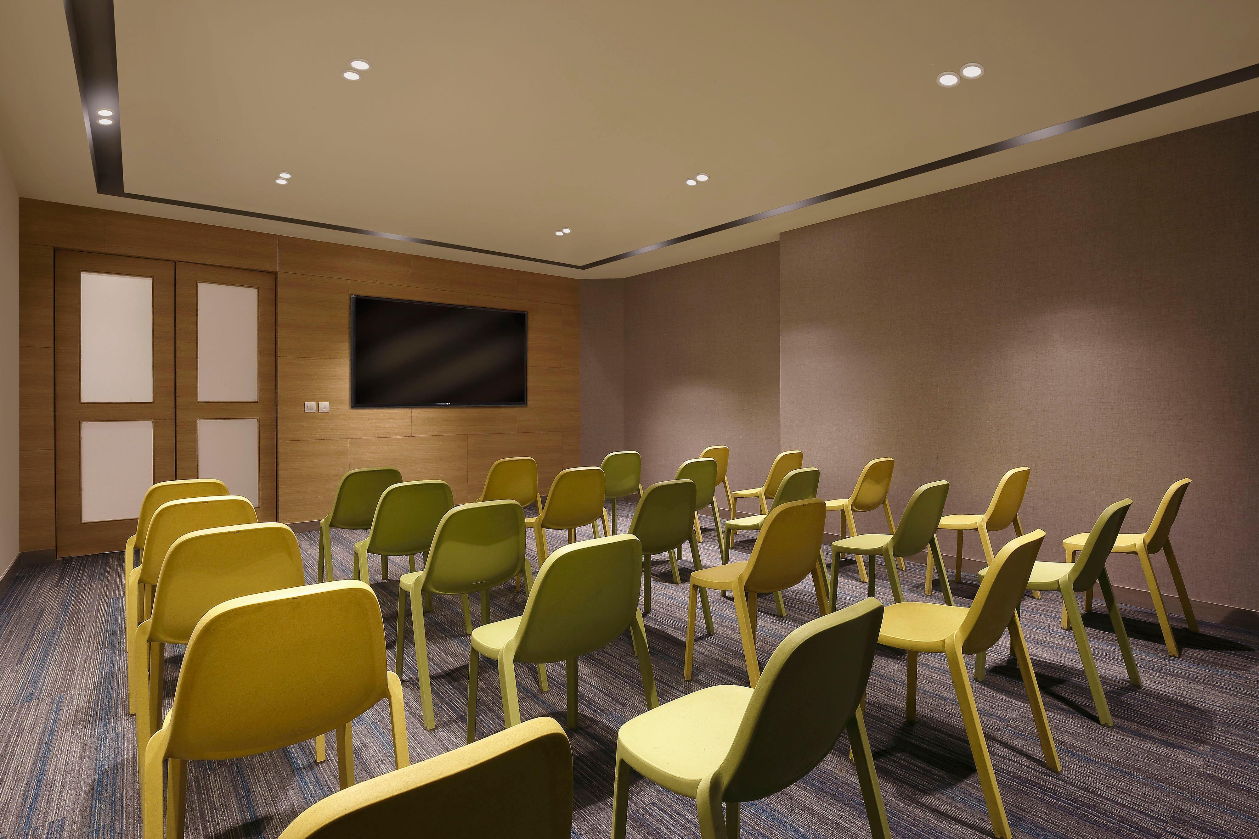 Holiday Inn Express Pune Pimpri By Ihg Exterior foto